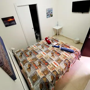  Couette-café Bed&fly Near Airport Fontanarossa Bagno Privato In Italie